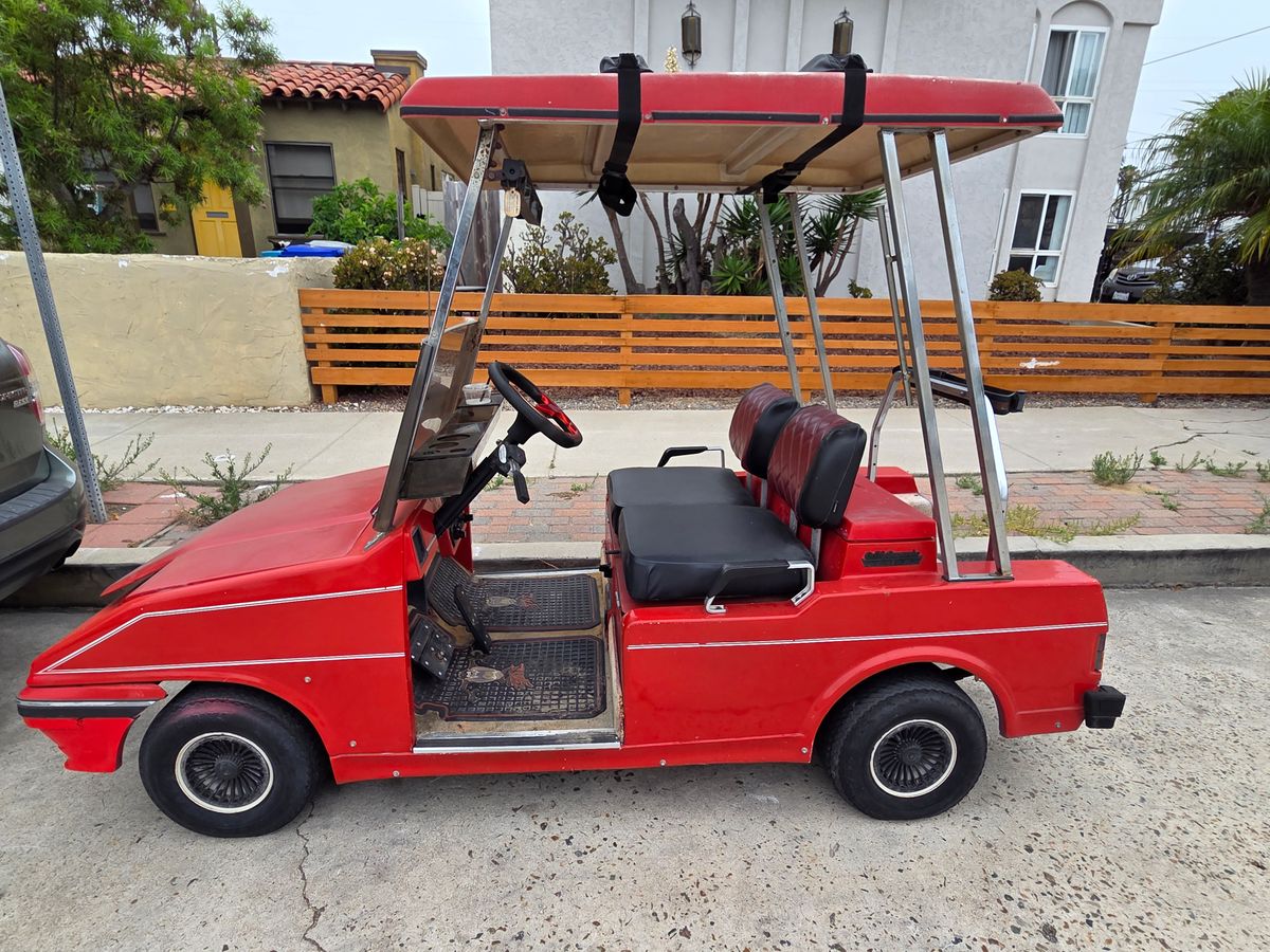 Golf carts in Ocean Beach, San Diego 92107 โ photo 5