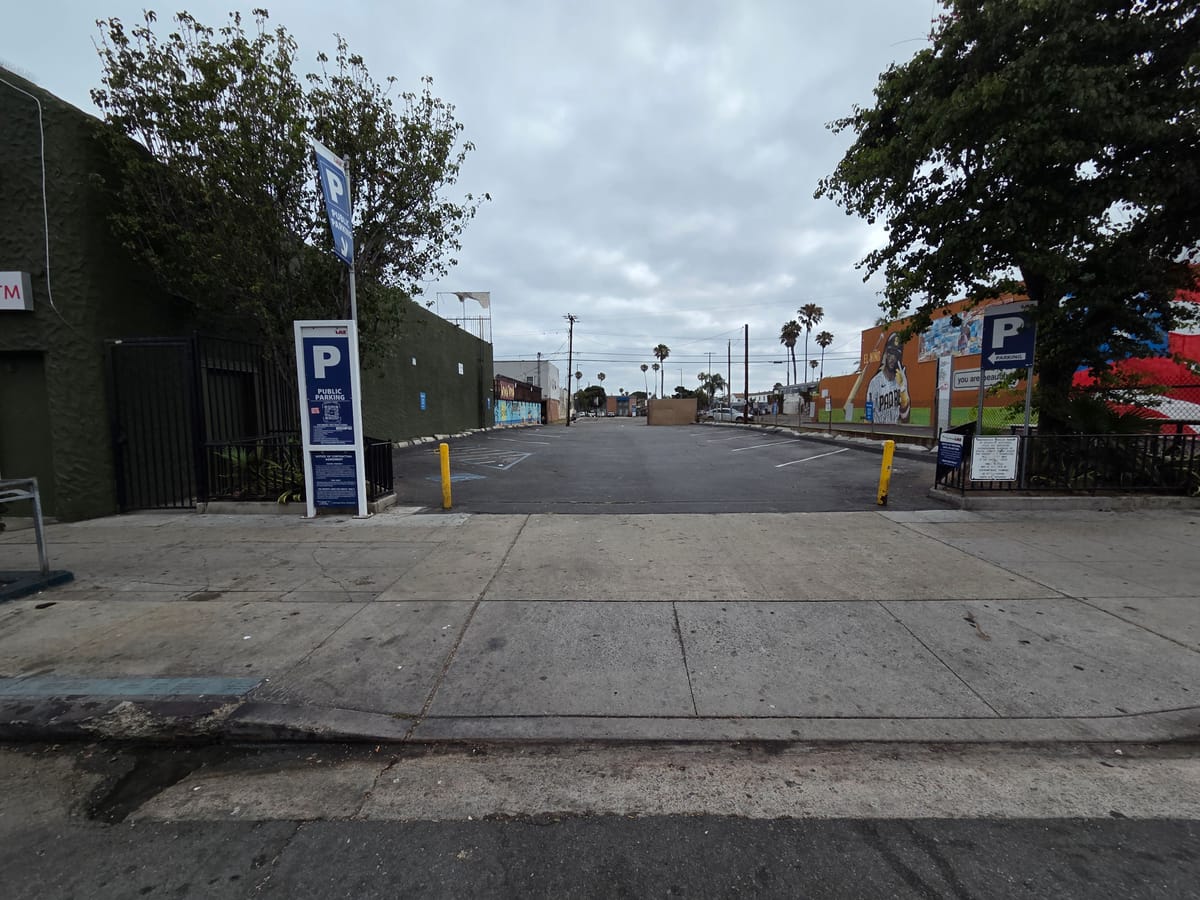 Newport Avenue shops, Ocean Beach San Diego โ photo 14